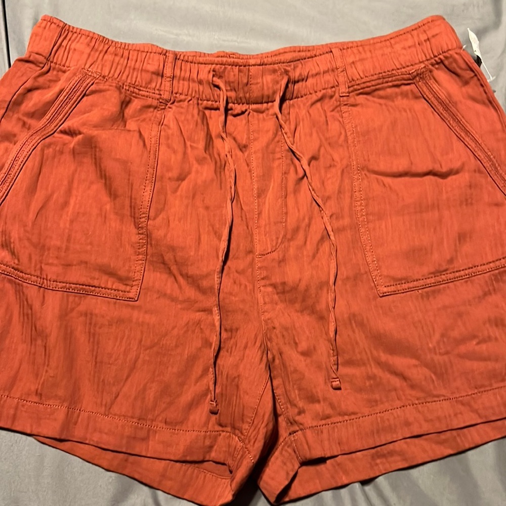 Women’s drawstring size large shorts